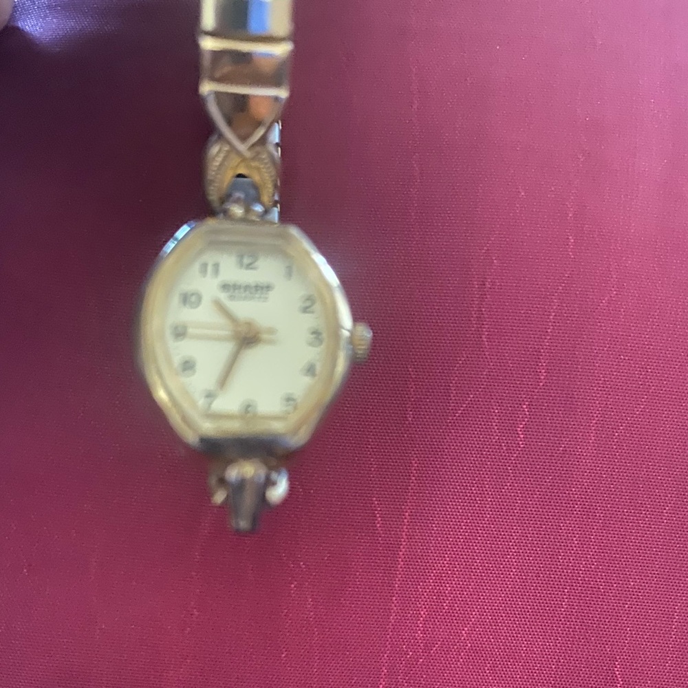 Ladies Watch - Picture 2 of 4